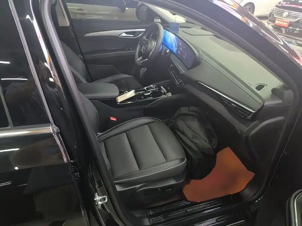 Buick Envision Plus — фото 24