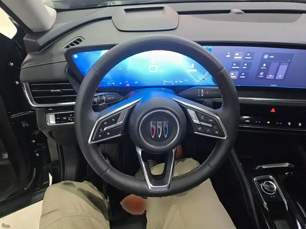 Buick Envision Plus — фото 10