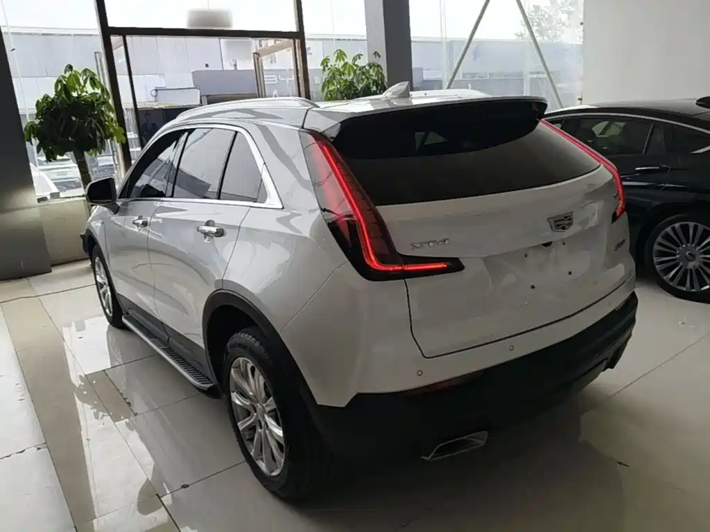 Cadillac XT4 — фото 4