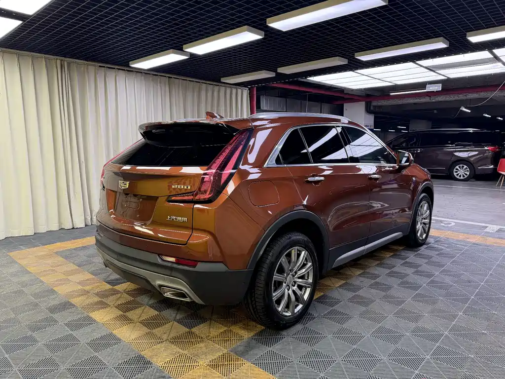 Cadillac XT4 — фото 4