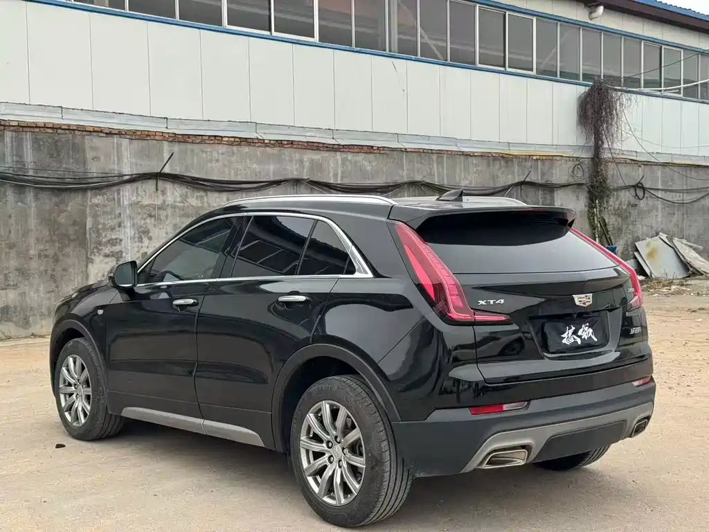 Cadillac XT4 — фото 7