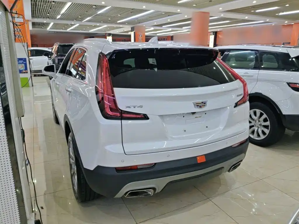 Cadillac XT4 — фото 4