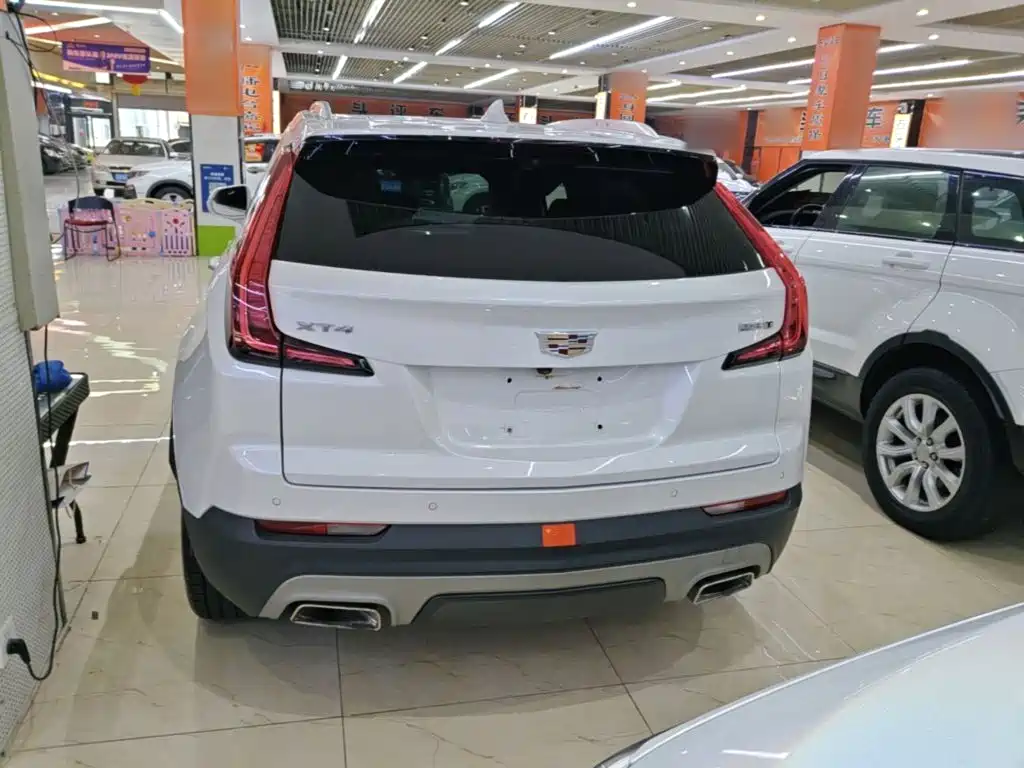 Cadillac XT4 — фото 5