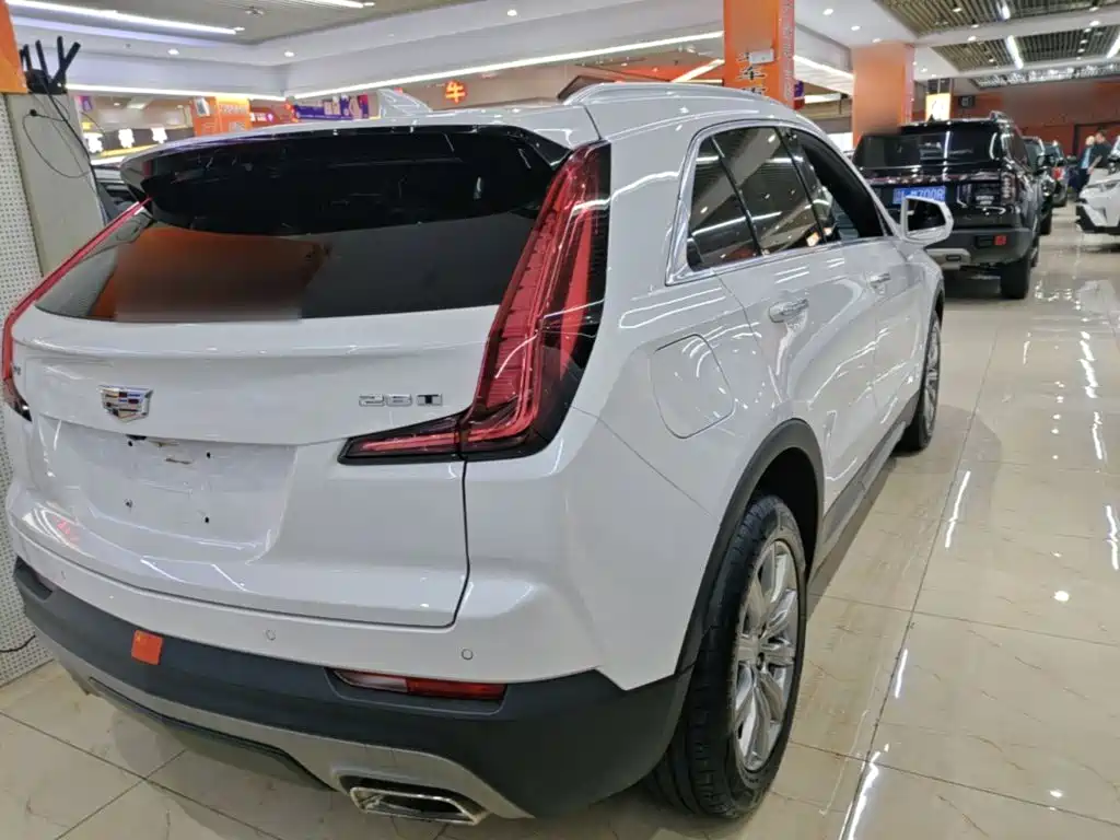 Cadillac XT4 — фото 6