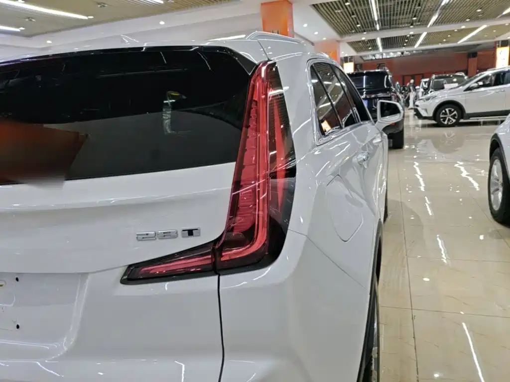 Cadillac XT4 — фото 7