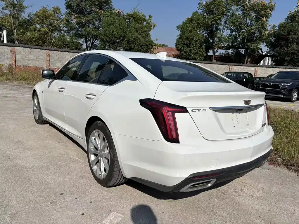 Cadillac CT5 — фото 5