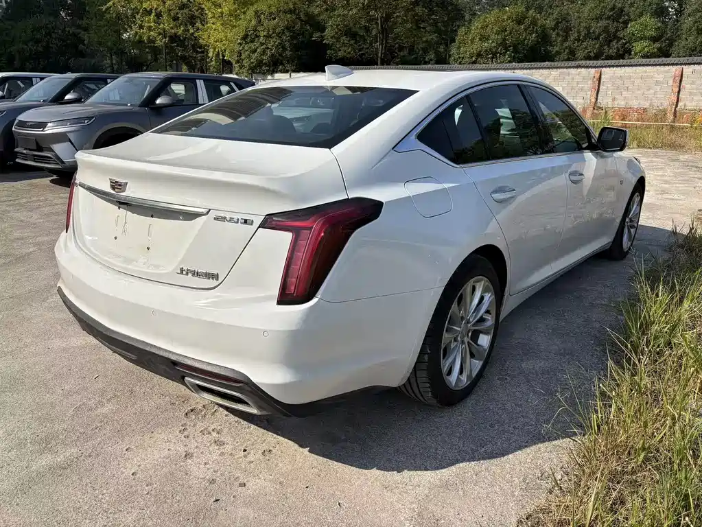 Cadillac CT5 — фото 7