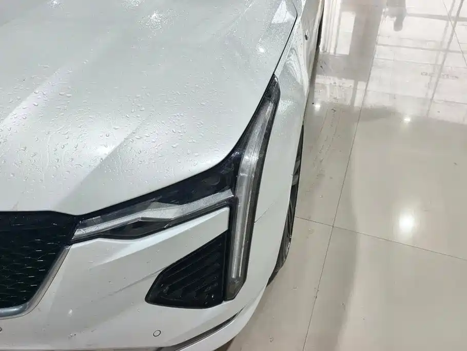 Cadillac CT4 — фото 5