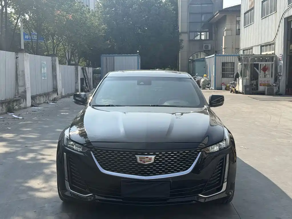 Cadillac CT5 — фото 2