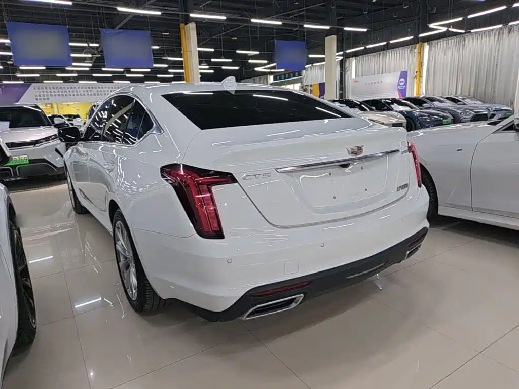 Cadillac CT5 — фото 4
