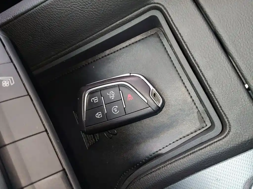 Cadillac CT5 — фото 8