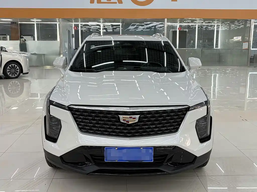 Cadillac XT4 — фото 2