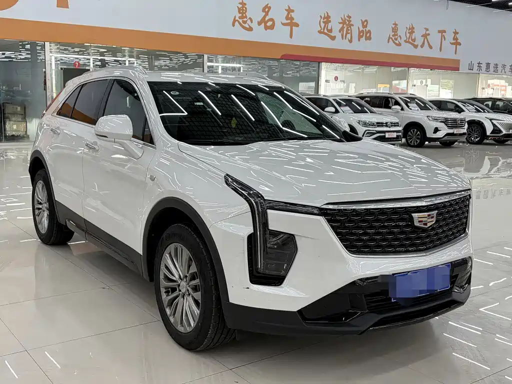 Cadillac XT4 — фото 3