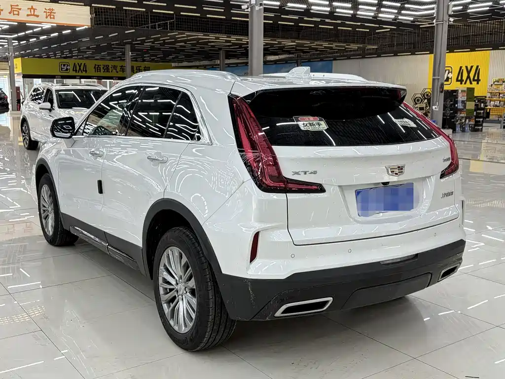 Cadillac XT4 — фото 7