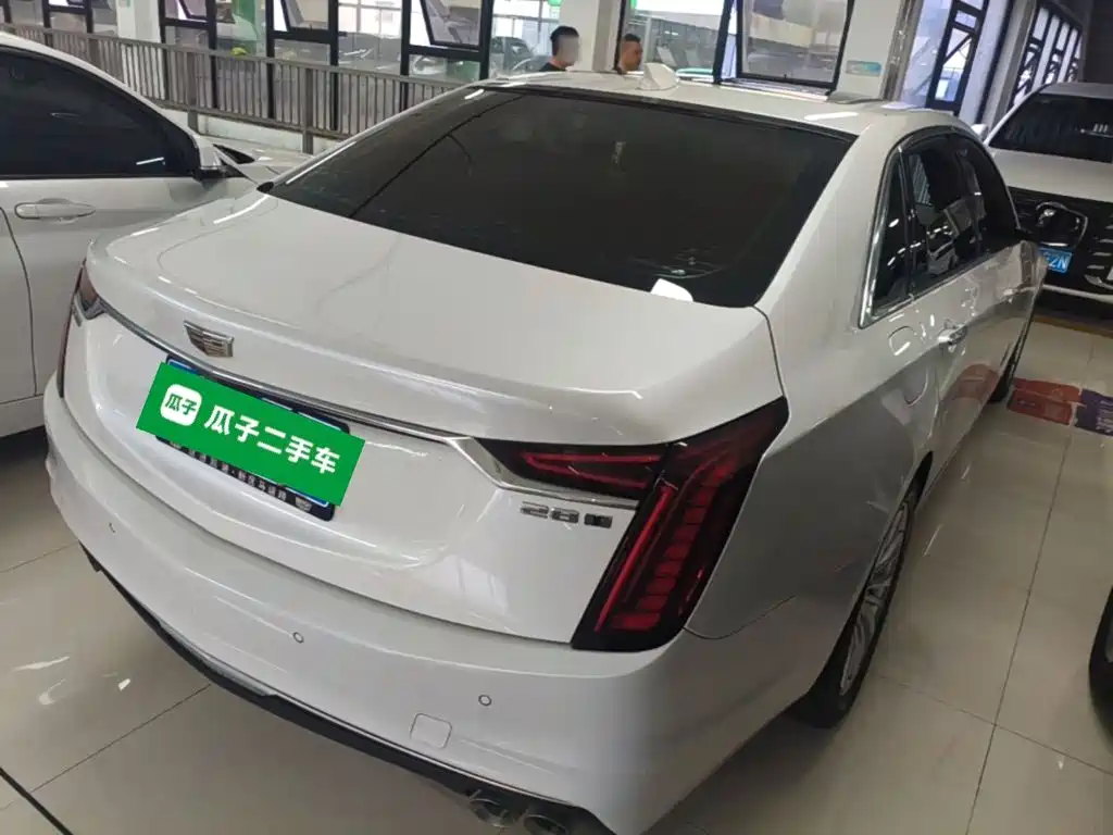 Cadillac CT6 — фото 6