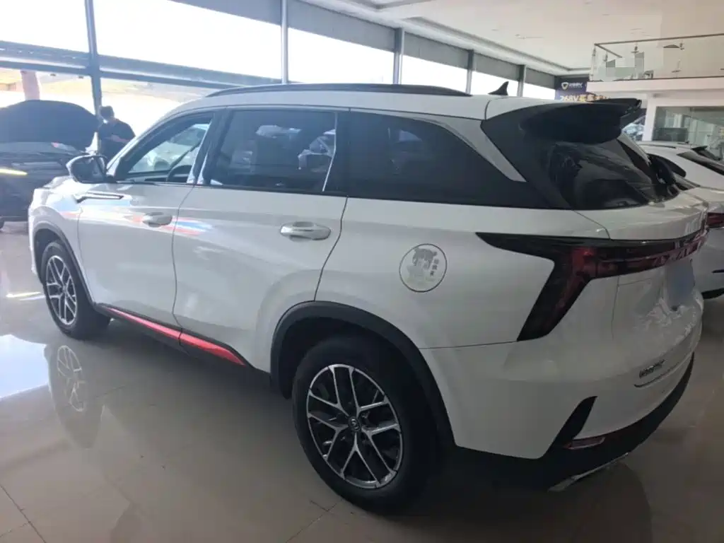 Changan CS75 PLUS — фото 4