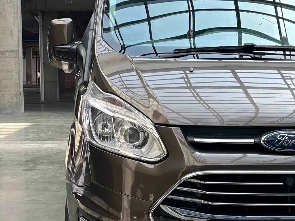 Ford Tourneo — фото 2