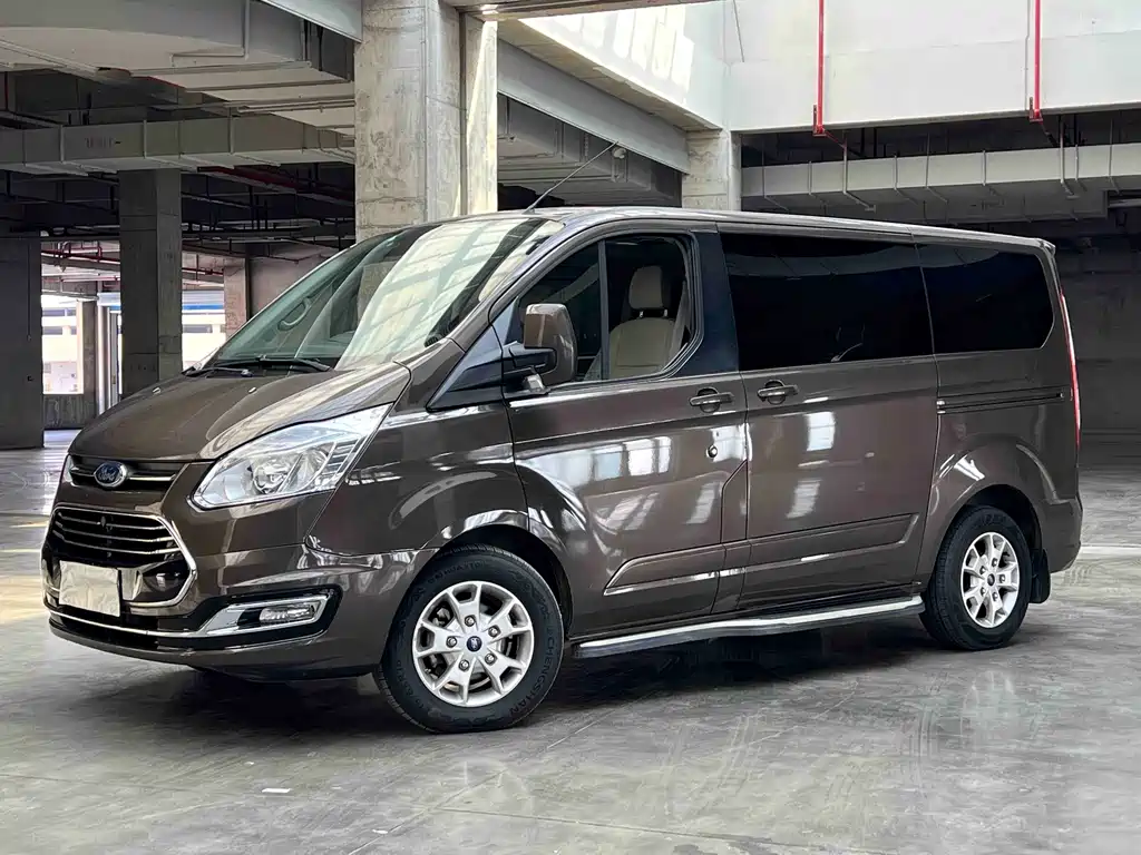 Ford Tourneo — фото 3