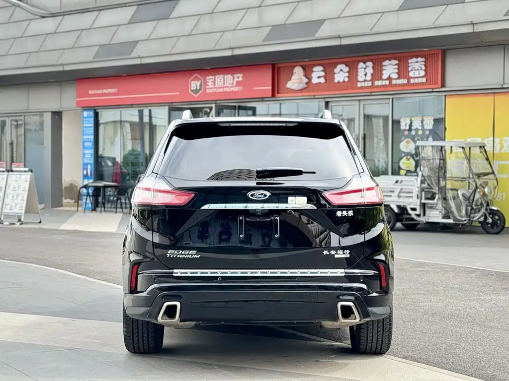 Ford Edge — фото 4