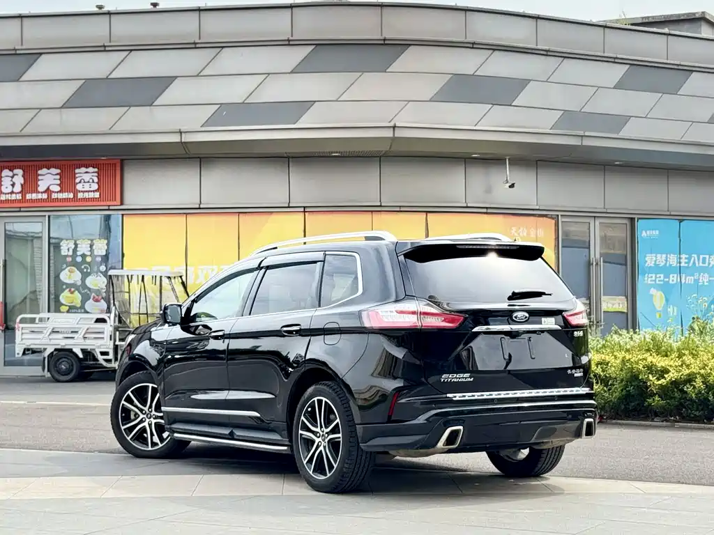 Ford Edge — фото 5