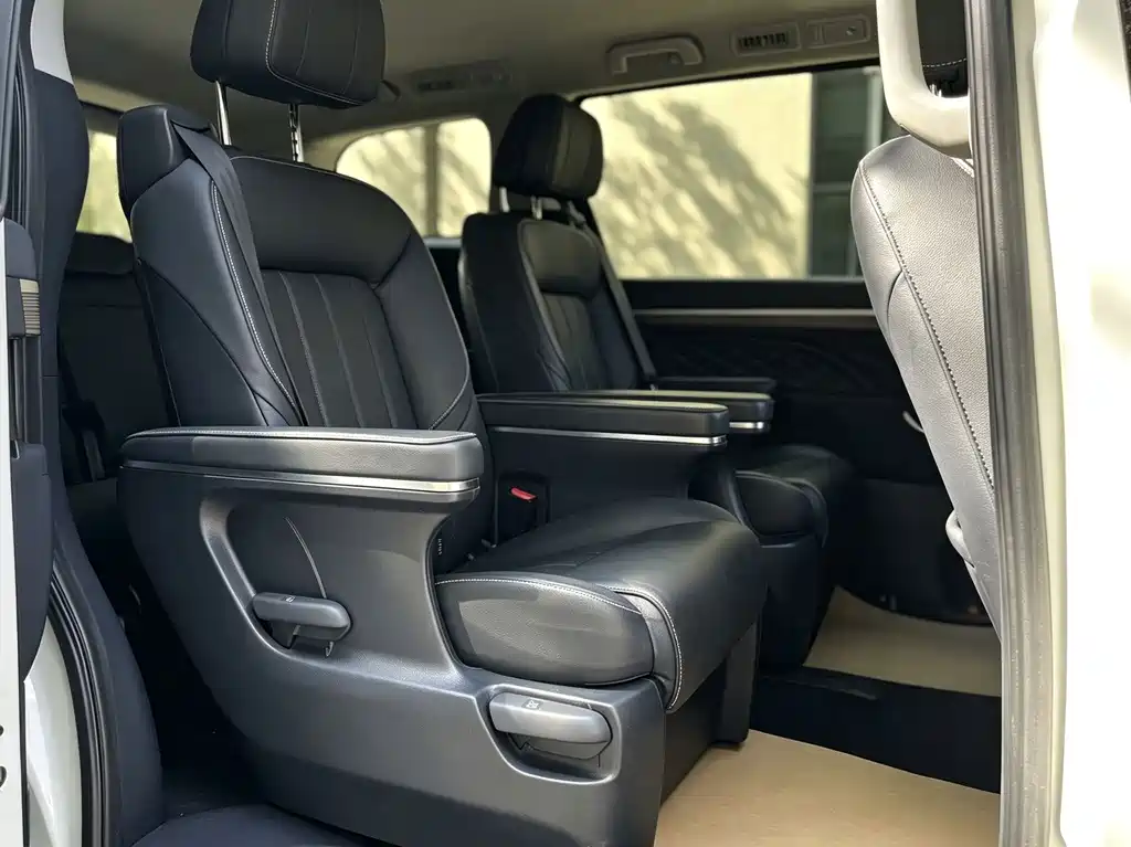 GAC Motor Trumpchi M8 — фото 13