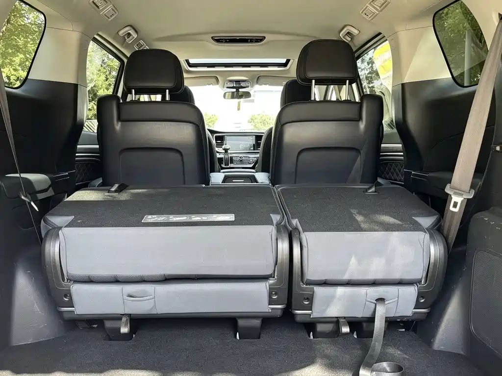 GAC Motor Trumpchi M8 — фото 17