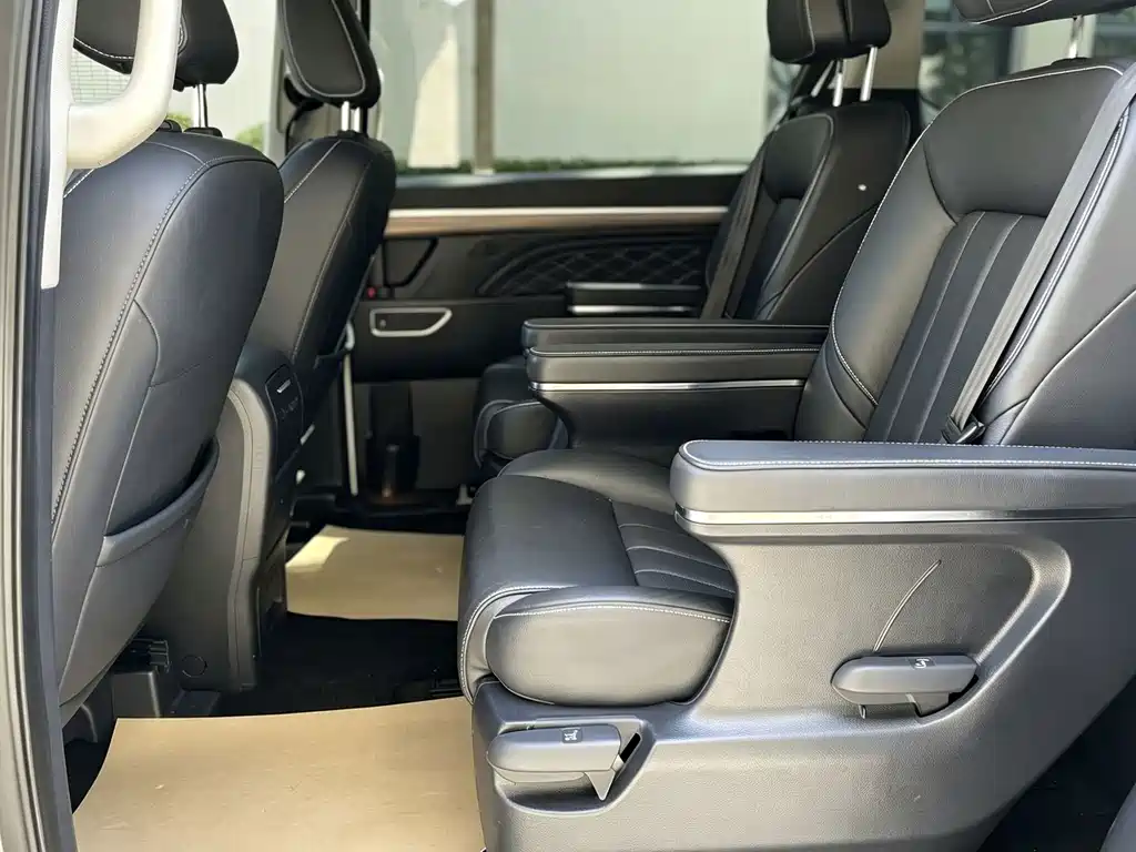 GAC Motor Trumpchi M8 — фото 19
