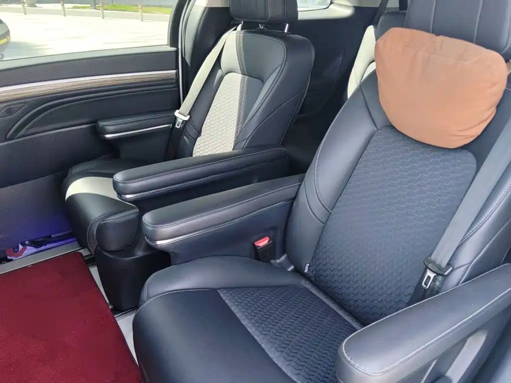 GAC Motor Trumpchi M8 — фото 13