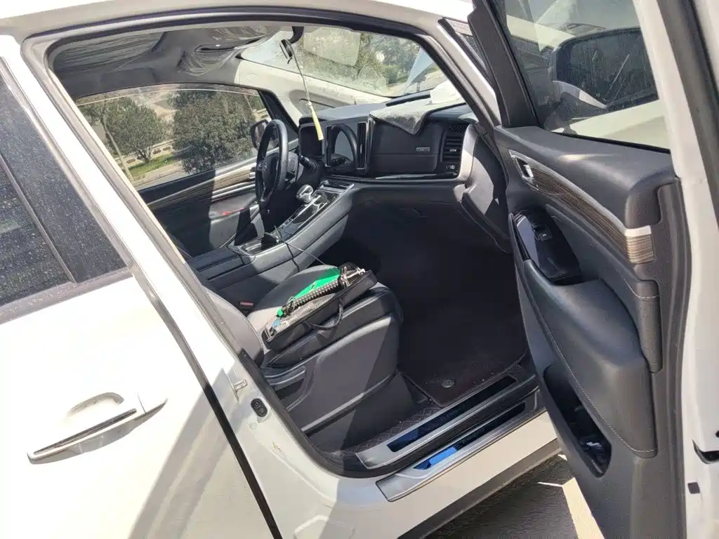 GAC Motor Trumpchi M8 — фото 19