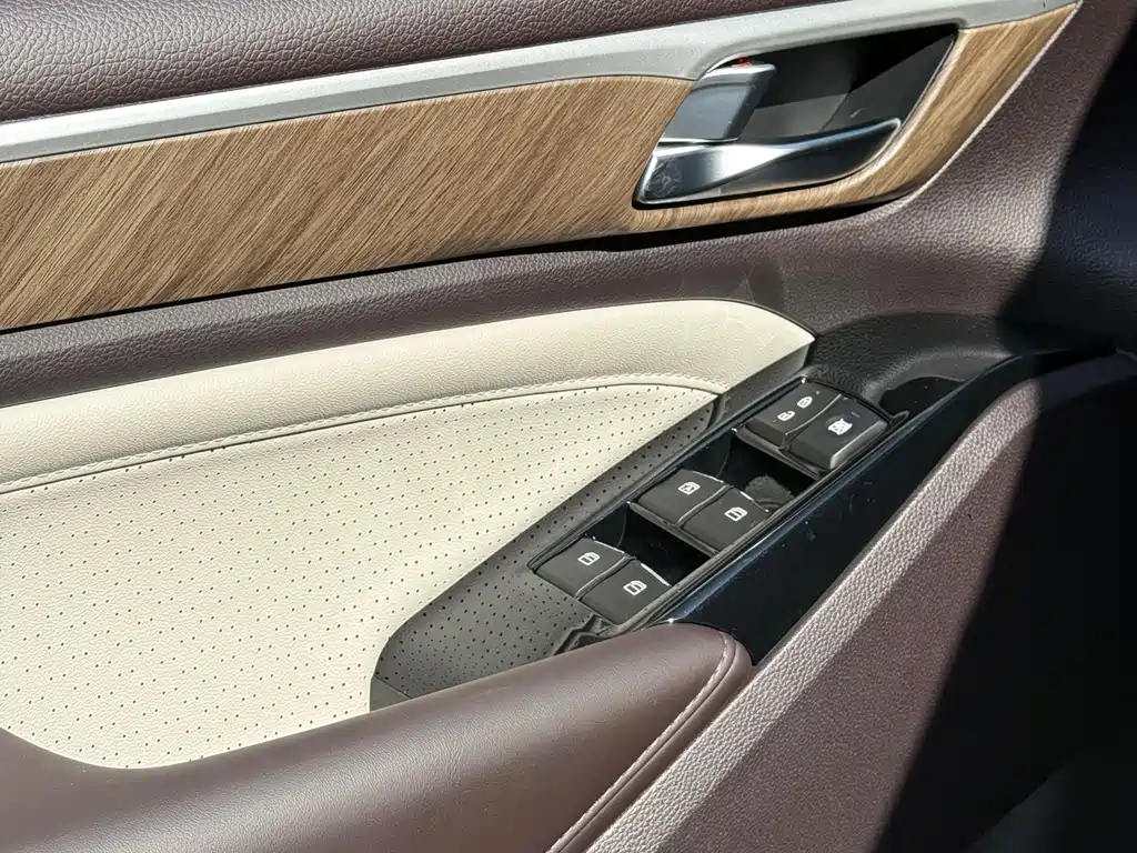 GAC Motor Trumpchi M8 — фото 11