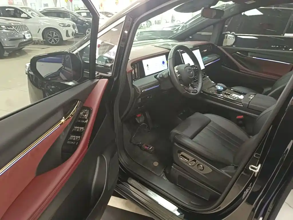 GAC Motor Trumpchi M8 — фото 15