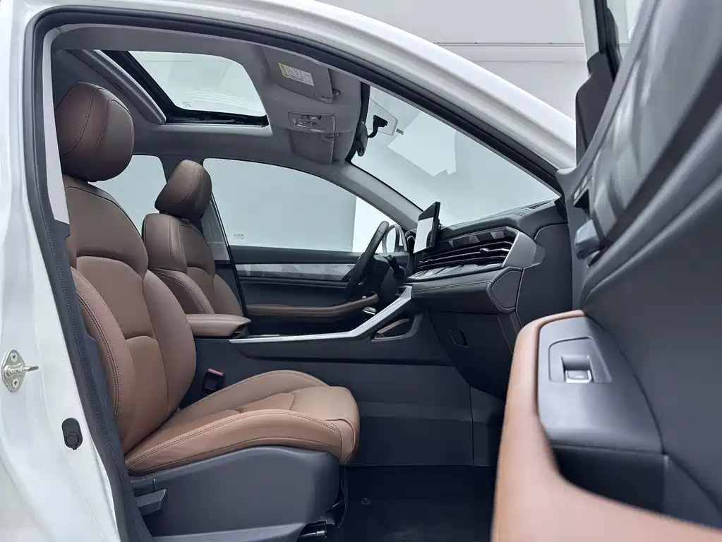 Geely Vision X6 — фото 8