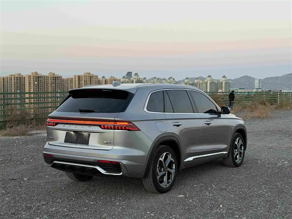 Geely Xingyue L — фото 4