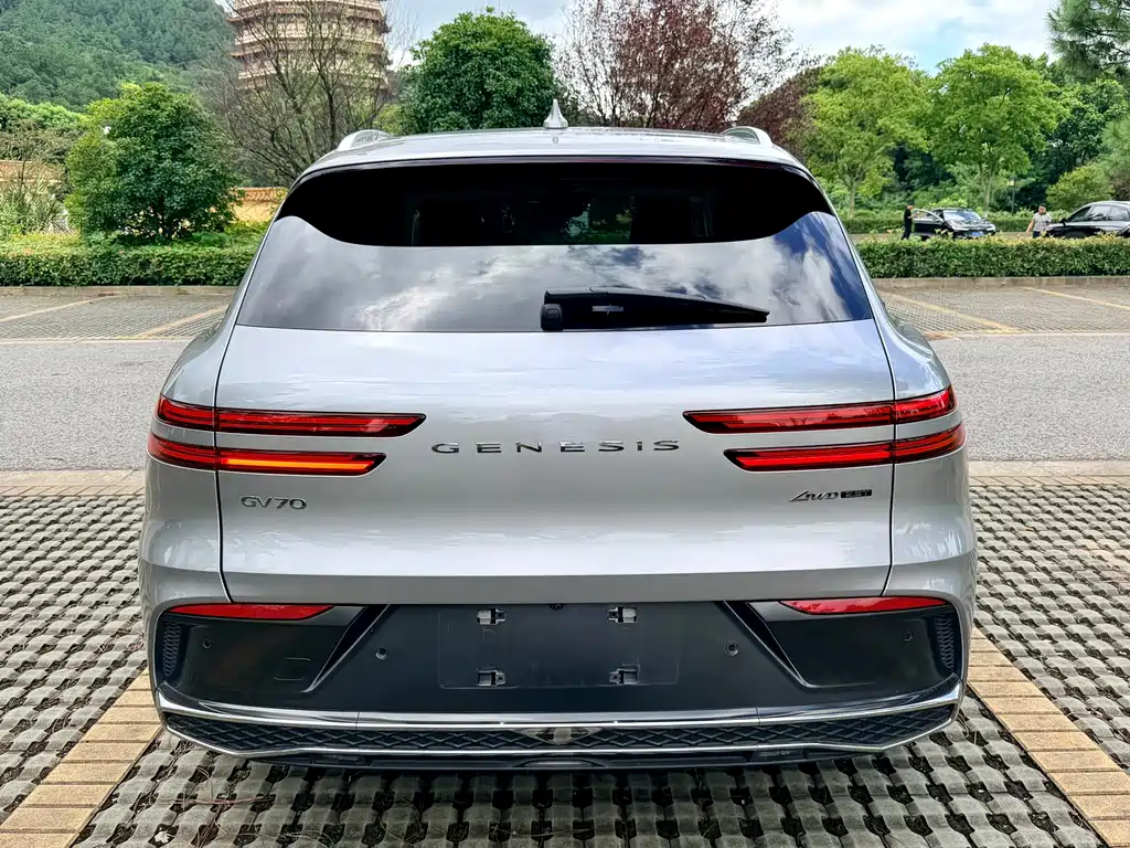 Genesis GV70 — фото 4