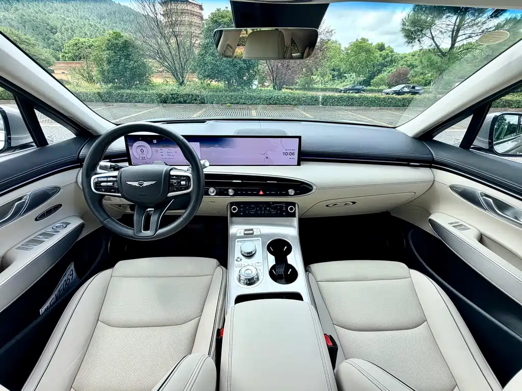 Genesis GV70 — фото 10