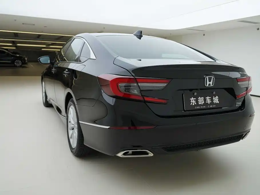 Honda Accord — фото 4