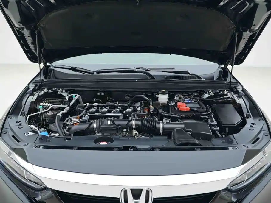 Honda Accord — фото 6