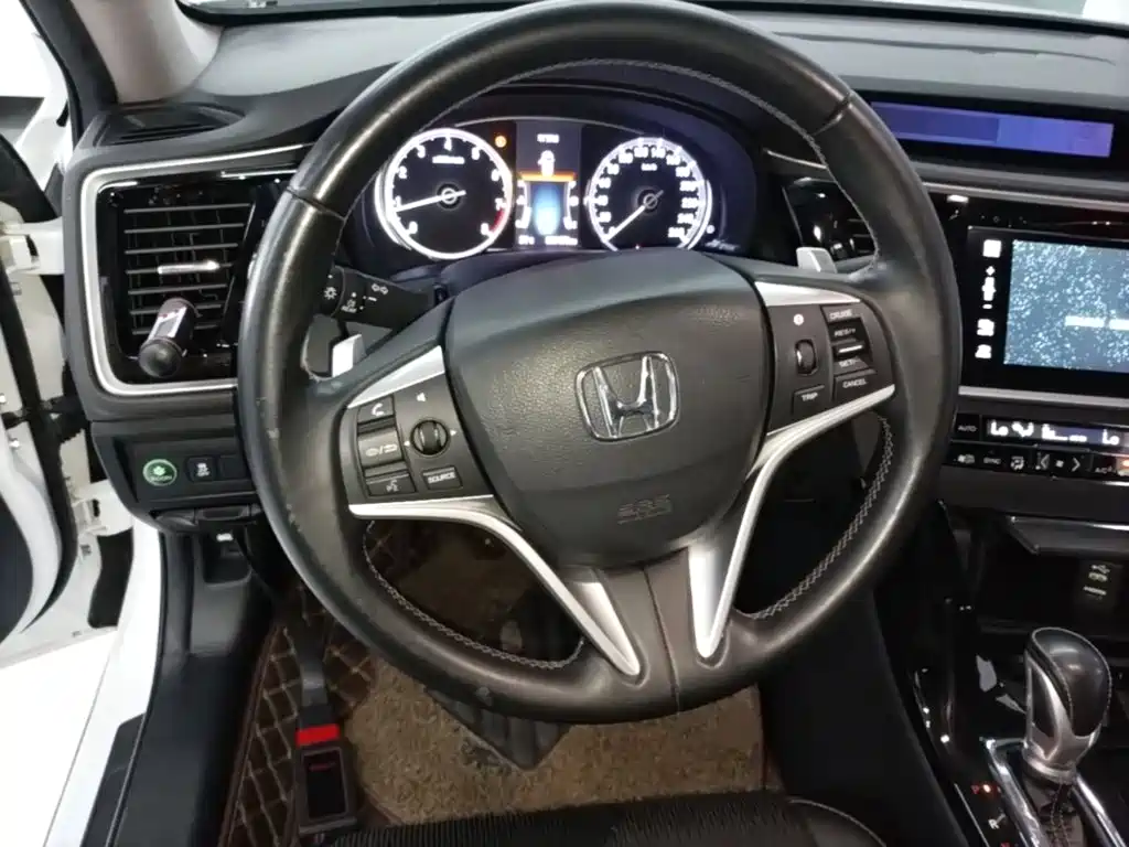 Honda Spirior — фото 10