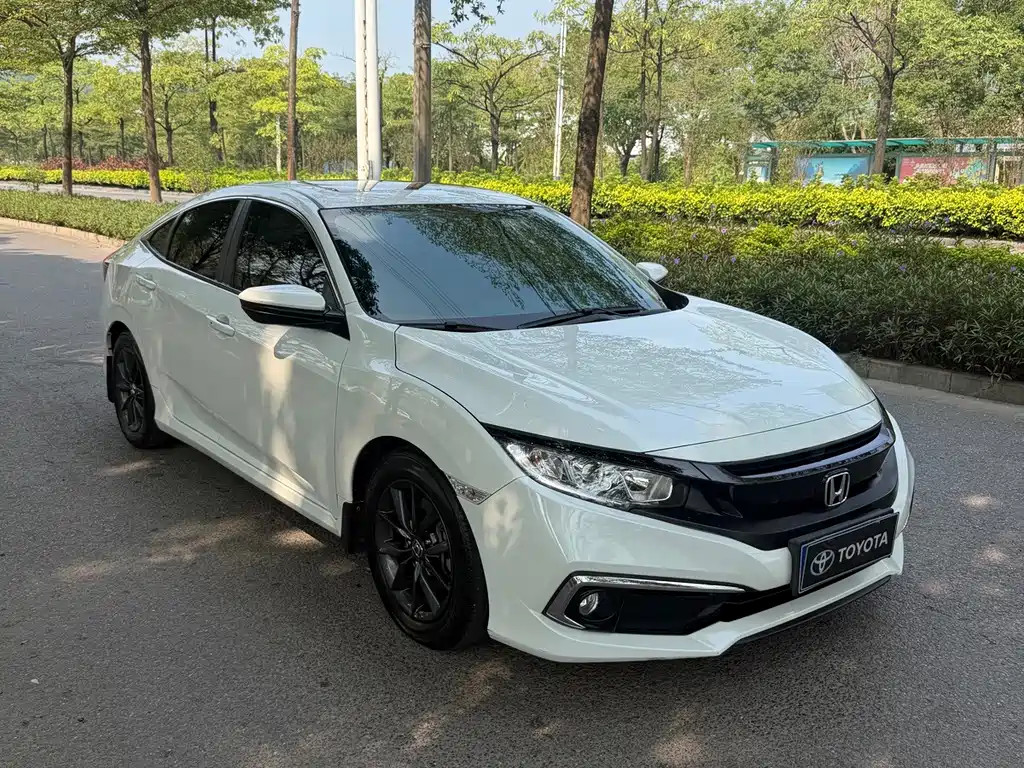 Honda Civic — фото 3