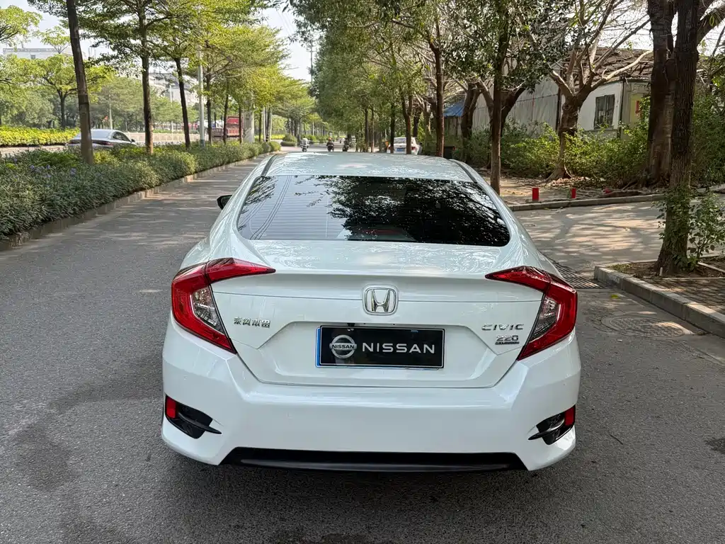 Honda Civic — фото 5