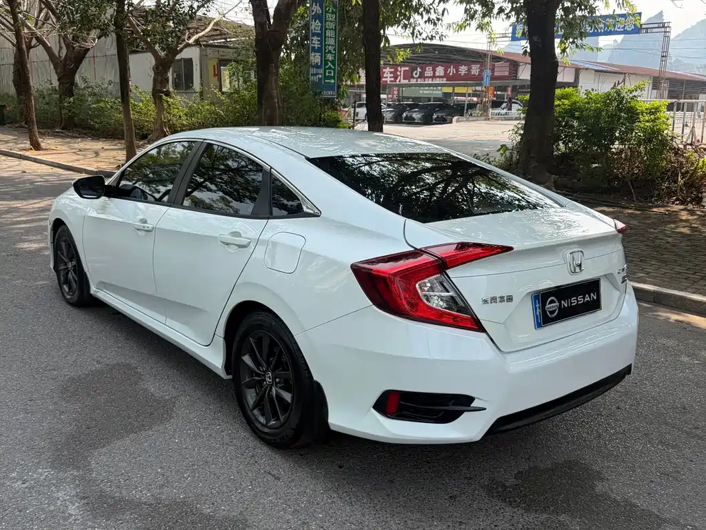 Honda Civic — фото 6