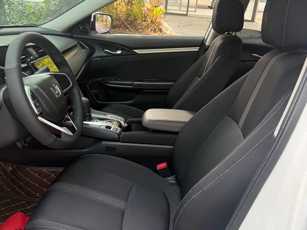 Honda Civic — фото 7