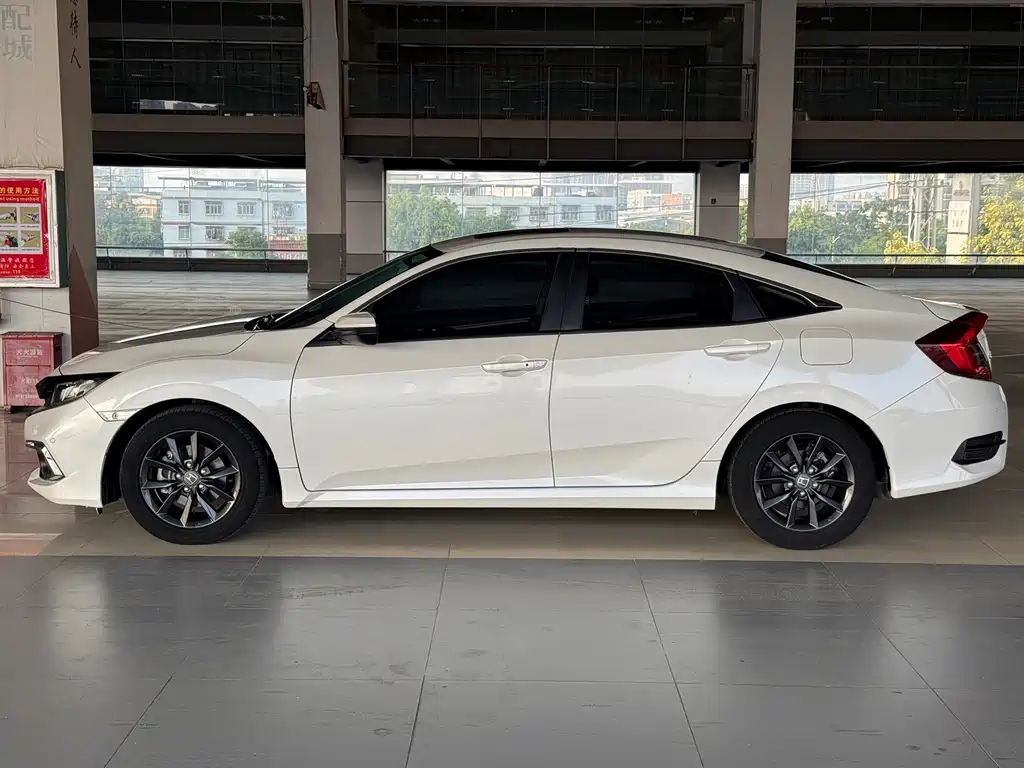 Honda Civic — фото 3
