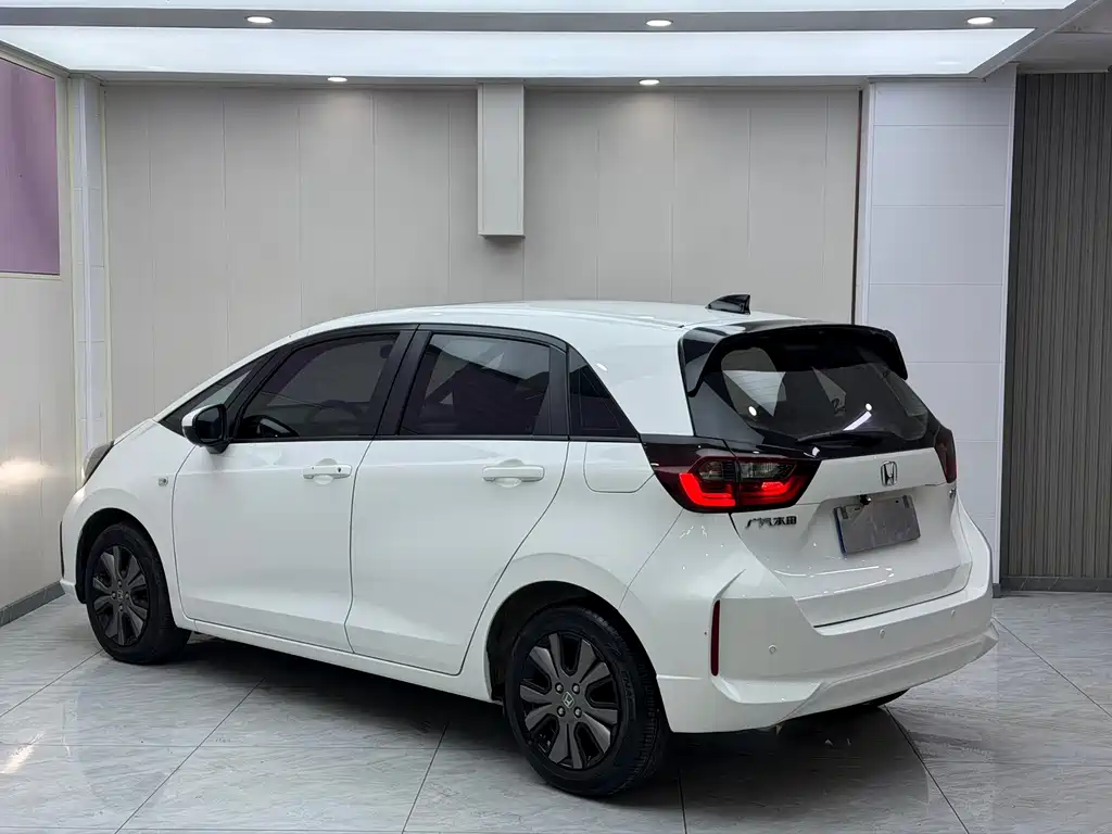 Honda Fit — фото 6