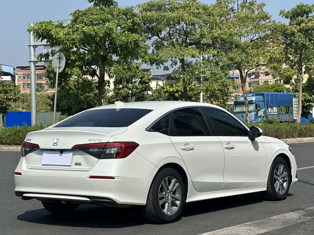 Honda Civic — фото 7