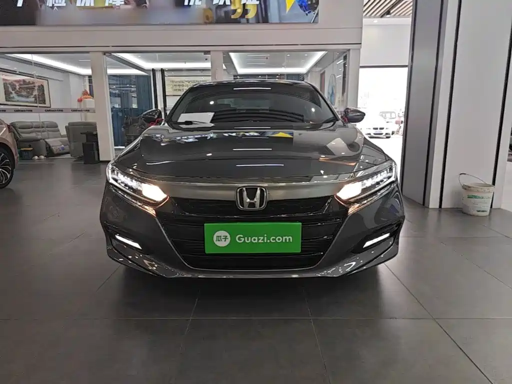 Honda Accord — фото 2