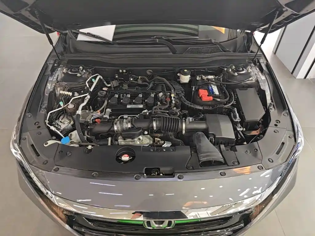 Honda Accord — фото 19