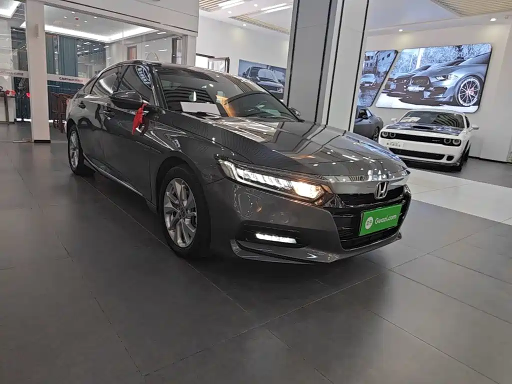 Honda Accord — фото 3