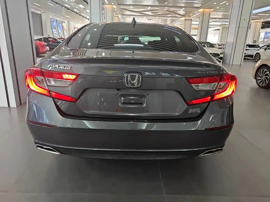 Honda Accord — фото 5
