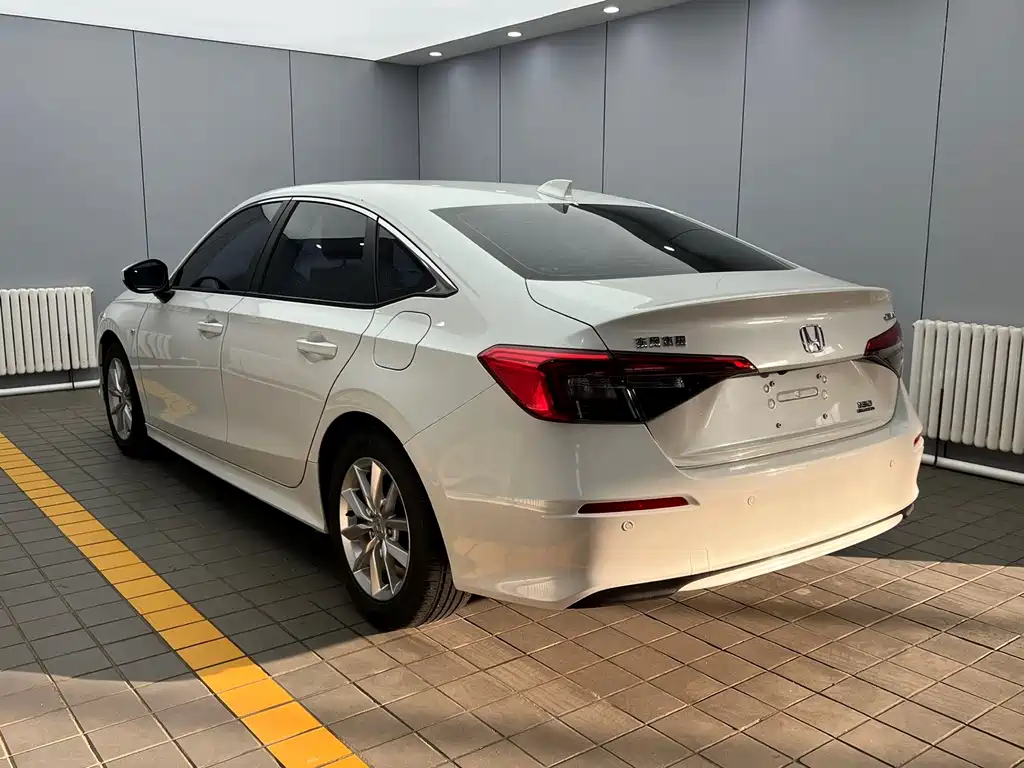 Honda Civic — фото 4